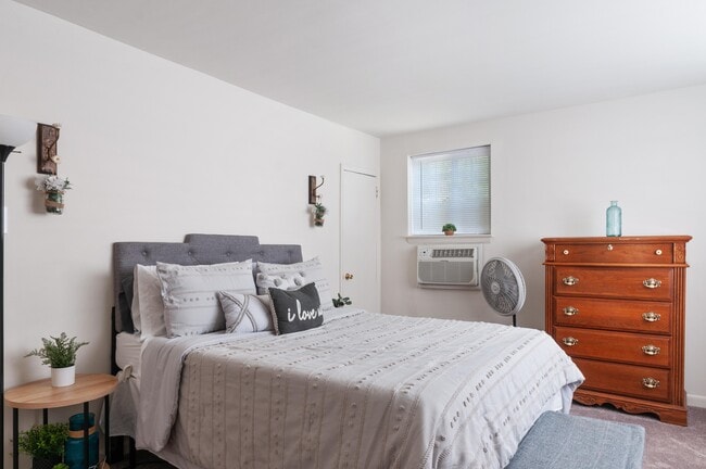 Coventry Place Apartments