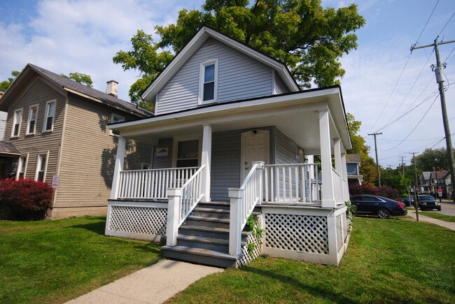 Photo - 201 E Madison St