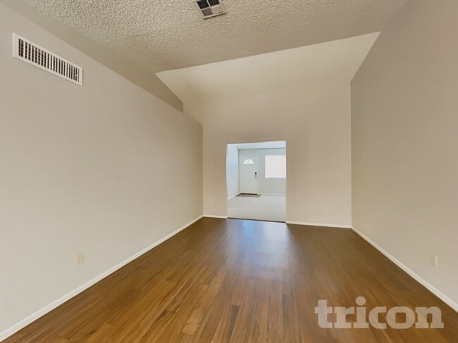 Photo - 7044 W Taylor St