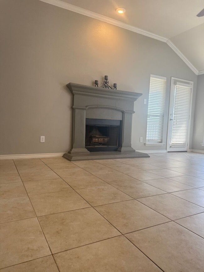 Photo - Adorable 4/2/2 located minutes from Weathe...