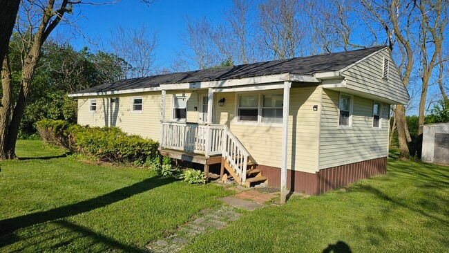 Building Photo - 26592 Military Rd Unit 26598