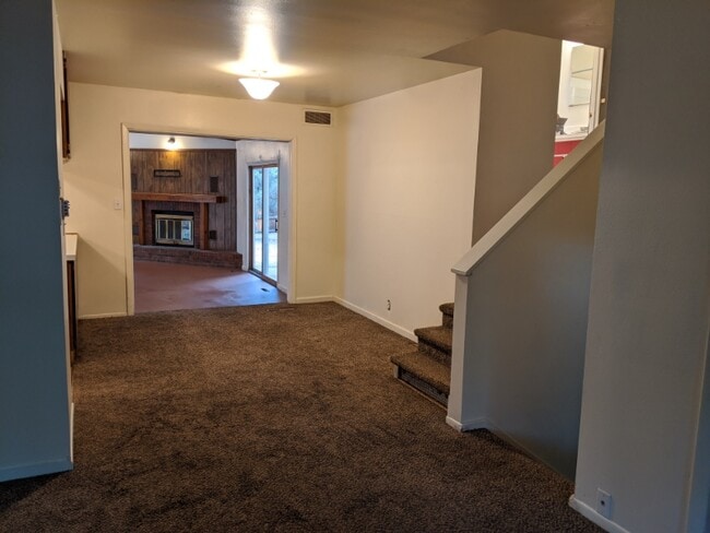 Photo - 1620 Lakeridge Ct