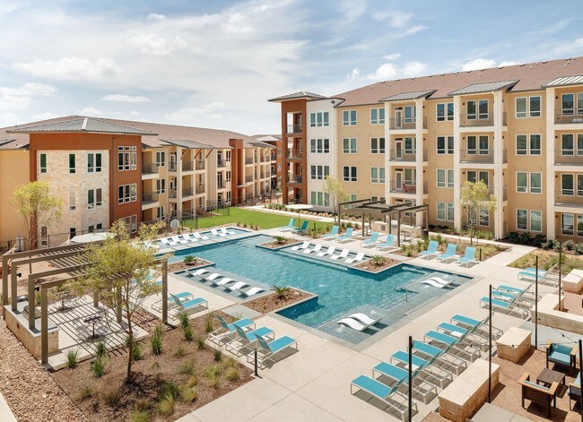 Upton at Longhorn Quarry apartments — community photo