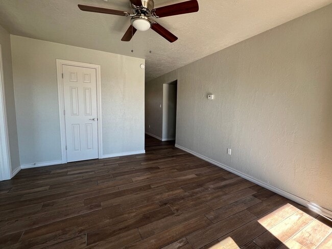 Photo - 5813 NW Elm Ave