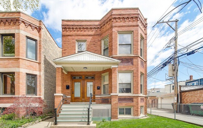 Photo - 3615 N Oakley Ave Apartments Unit 2