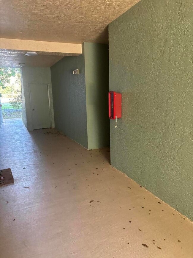 Photo - 350 Crestwood Cir Unit 106