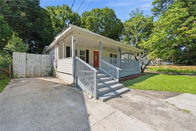 Photo - 3024 Grand Ave SW