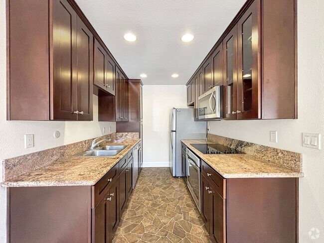 Building Photo - Upgraded 1B/1BA Condo in La Jolla W/ Parki... Unit G
