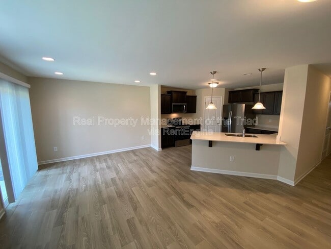 Photo - 3907 Copperfield Ct