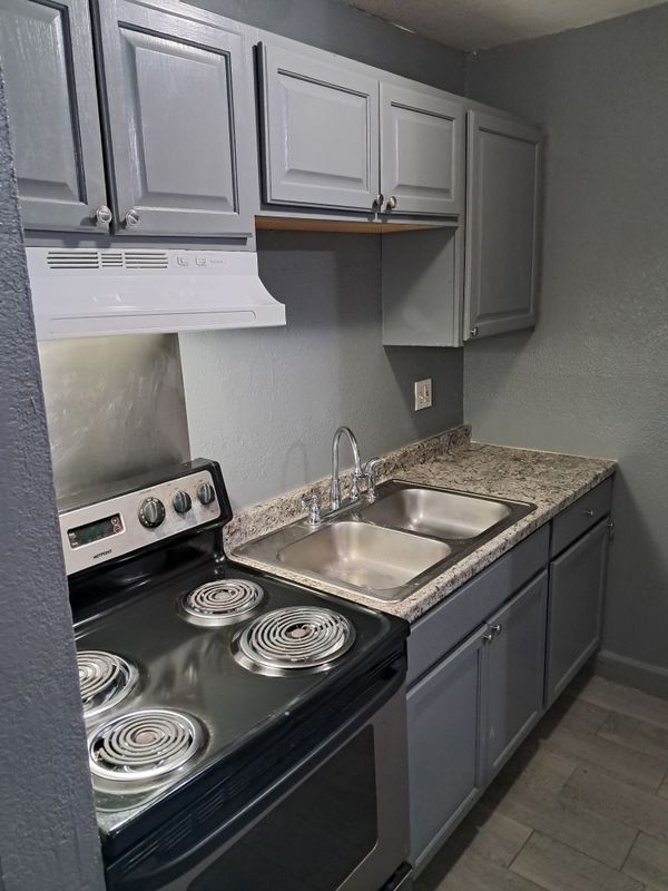 Photo - 1425 N Yosemite St