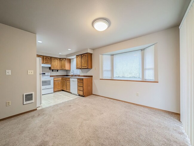 Photo - 3 bed, 2 bath Ramber with 2 Car Garage & Fenced yard!