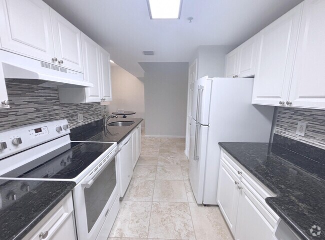 Building Photo - 2080 Greenview Shores Blvd Unit 419 Rental