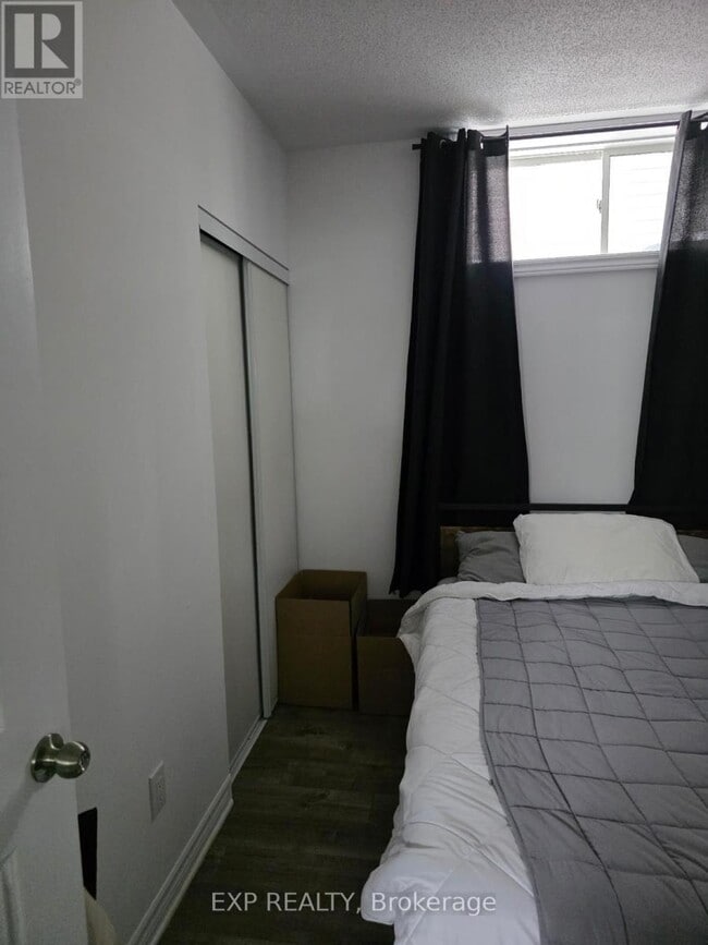 Photo - 159 Minikan St Unit B