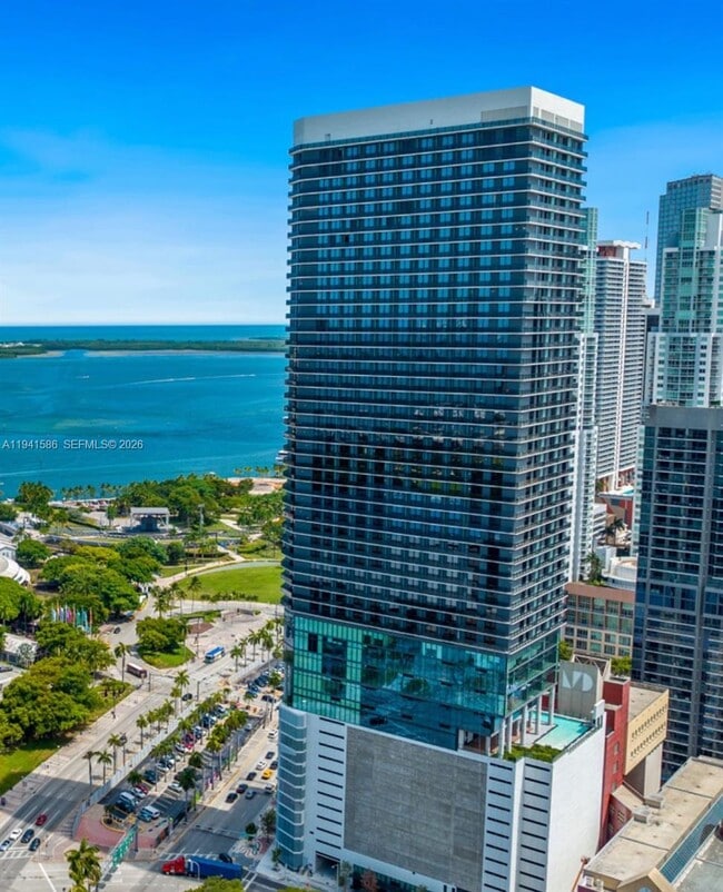 Building Photo - 398 NE 5th St Unit 1510