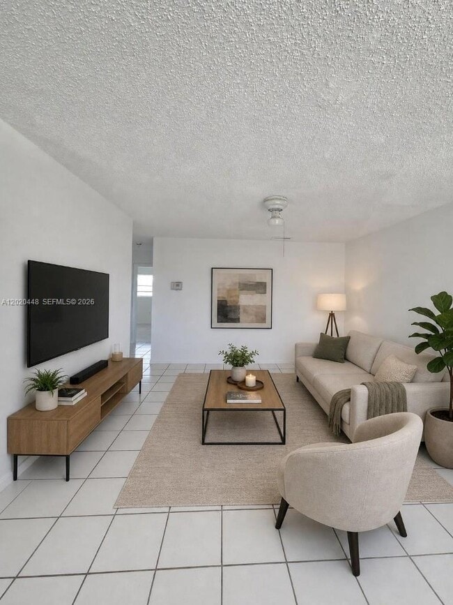 Building Photo - 4030 SW 61st Ave Unit 6