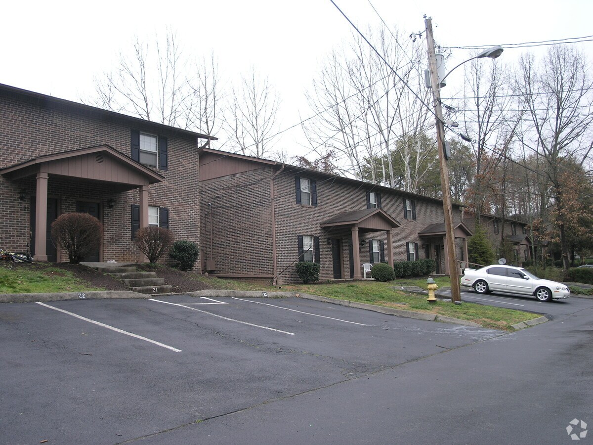 Autumn Wood Apartments - Autumn Wood Apartments