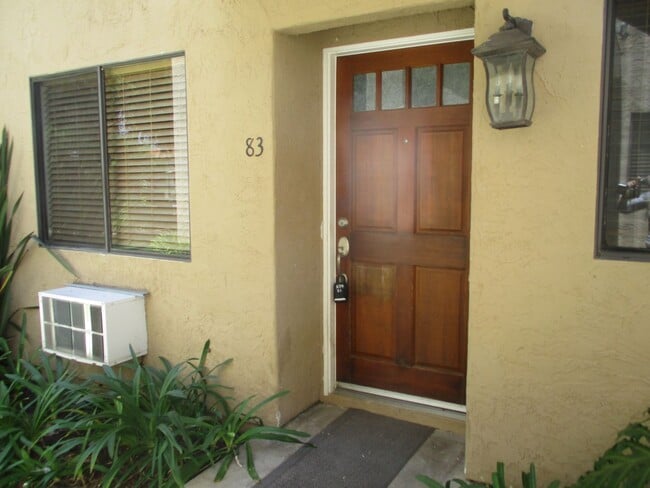 Building Photo - Beautiful 1 bedroom 1 bath 1st floor condo...