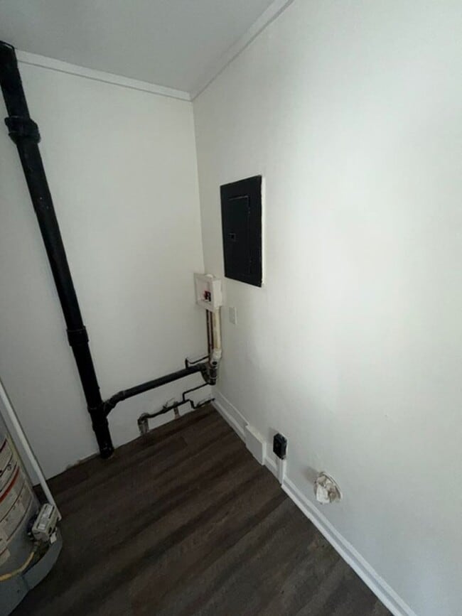 Photo - 2423-2425 North Kerth Avenue Unit 2423