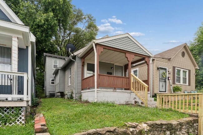 Photo - LIMITED-TIME SPECIAL: Get Your First Full Month of Rent FREE!
Don't miss this incredible move-i...