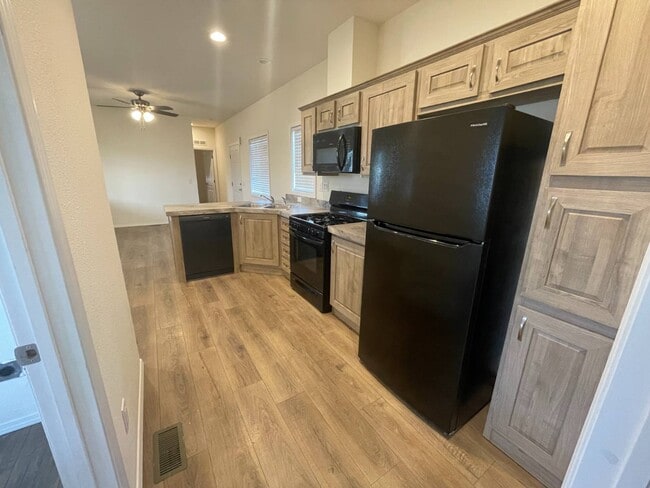 Building Photo - 5510 Clark Rd