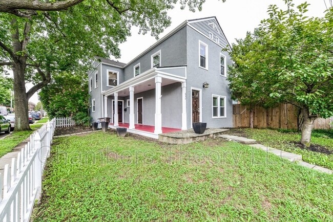 Photo - 635 N West St
