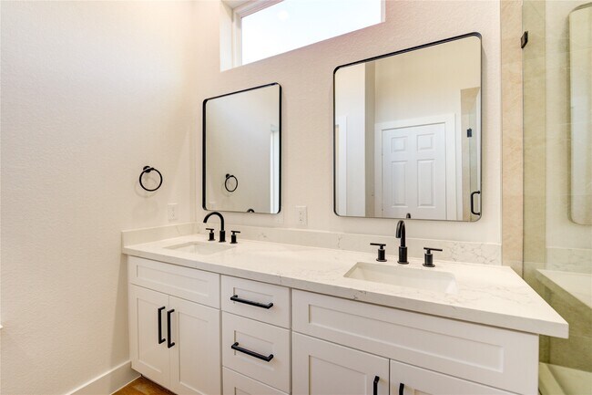 Photo - 1203 Dewalt St