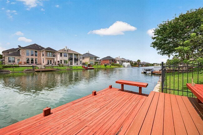 Photo - 17927 Sugarloaf Bay Dr
