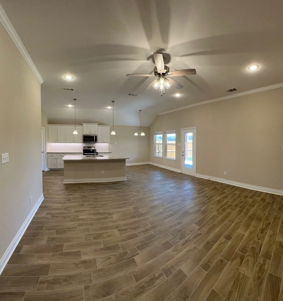 Photo - 905 Tippit Ln