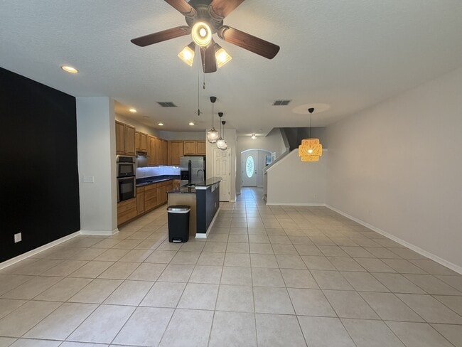 Photo - 505 Lake Eagle Ln