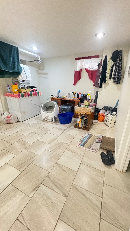 Photo - 92-57 216th St