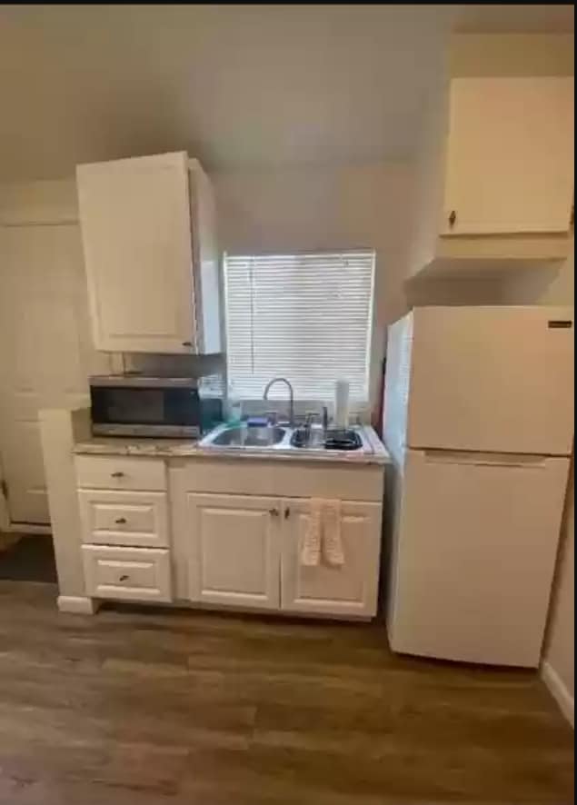 2240 Elm Ave Unit B
