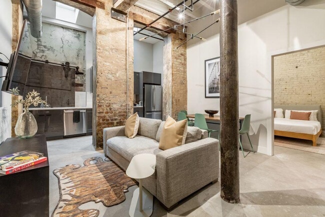 Building Photo - 315 Girod St Rental