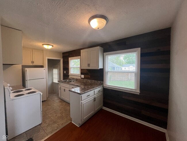 Photo - 5322 E 19th Pl