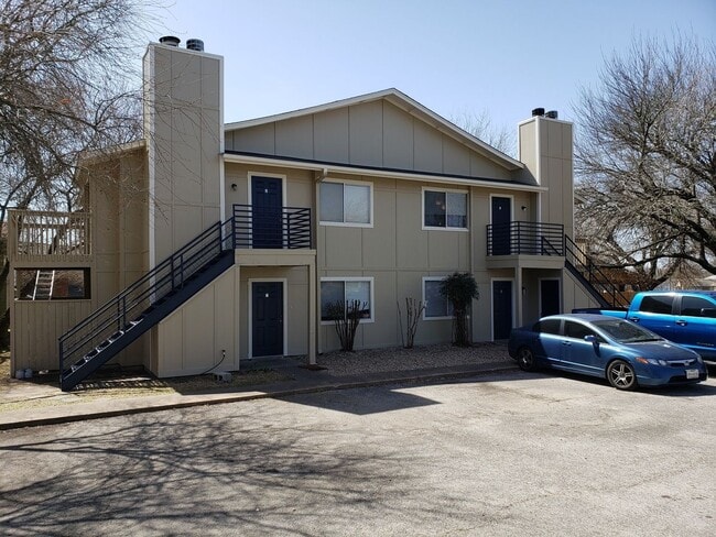 Building Photo - 10811 Lanshire Dr Unit C