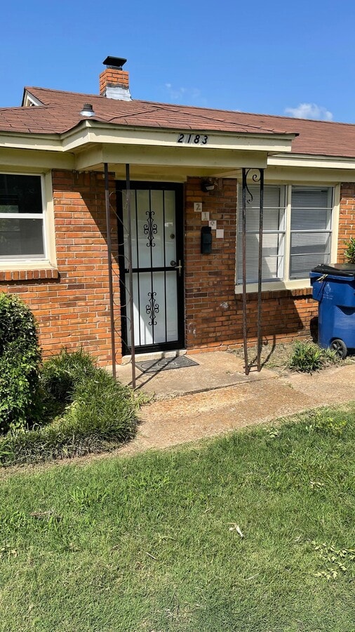 Photo - 2183 Kansas St