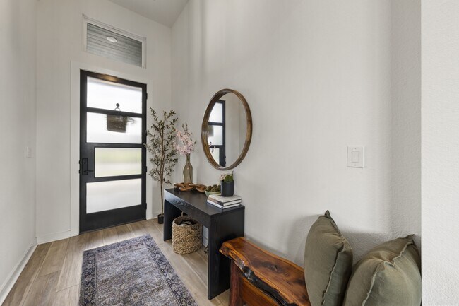 Photo - 9925 Bridlewood Ln