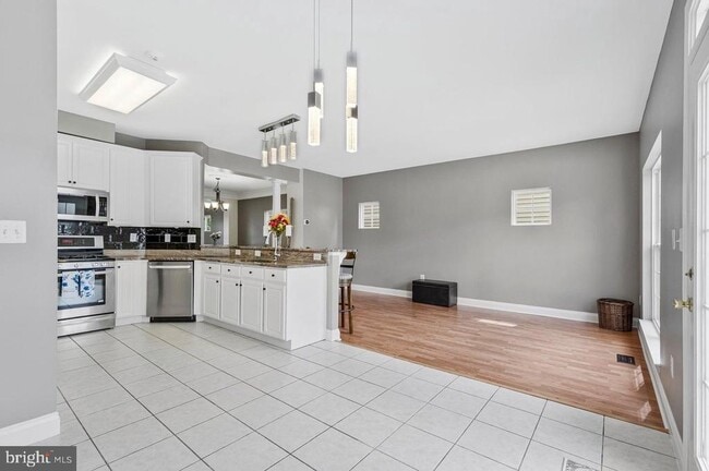 Building Photo - 16461 Kenneweg Ct