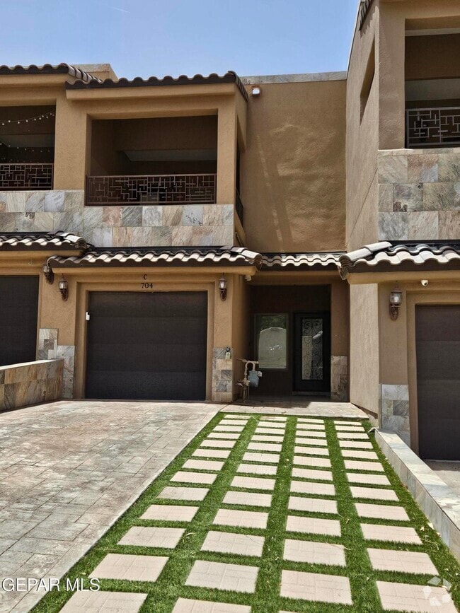 Building Photo - 704 Espada Dr Rental