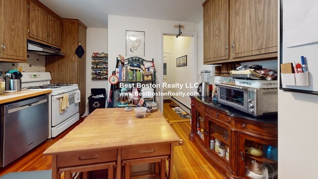 Photo - 7 Holyoke Rd Unit 2