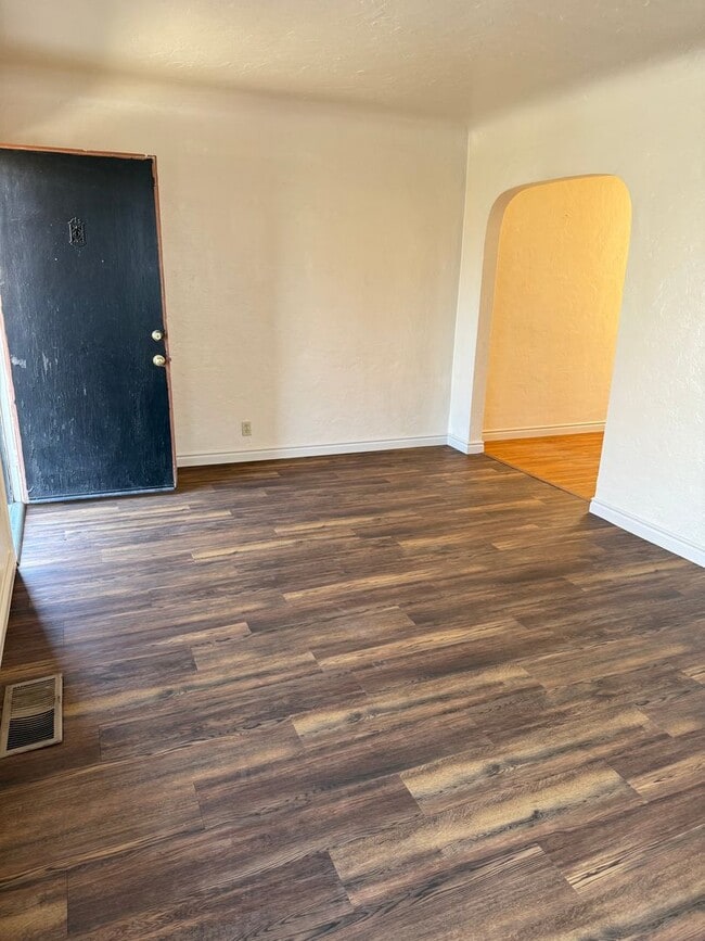 Photo - Charming 1 bedroom 1 bathroom