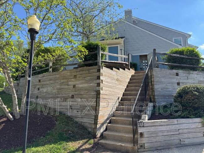 Building Photo - 1023 Spring Valley Ct