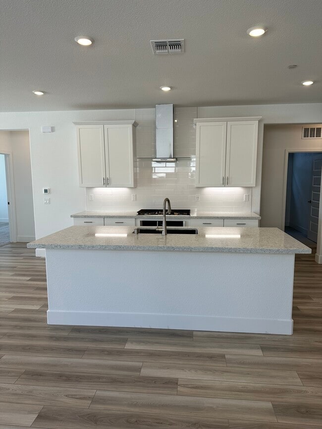 Photo - 2497 Denia Pl