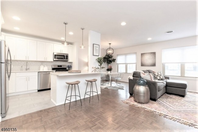 Photo - 27 S Mountain Ave