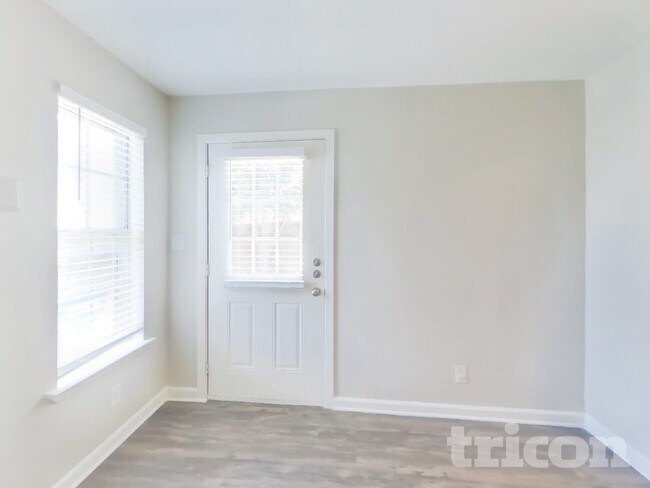 Photo - 1712 Hartford Dr