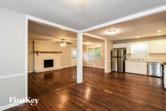 Photo - 4716 Cheri Lynn Rd NW