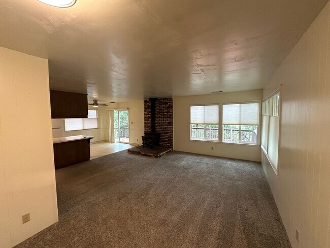 Photo - Charming Cascade Shores Retreat 2/1 1,000 ...