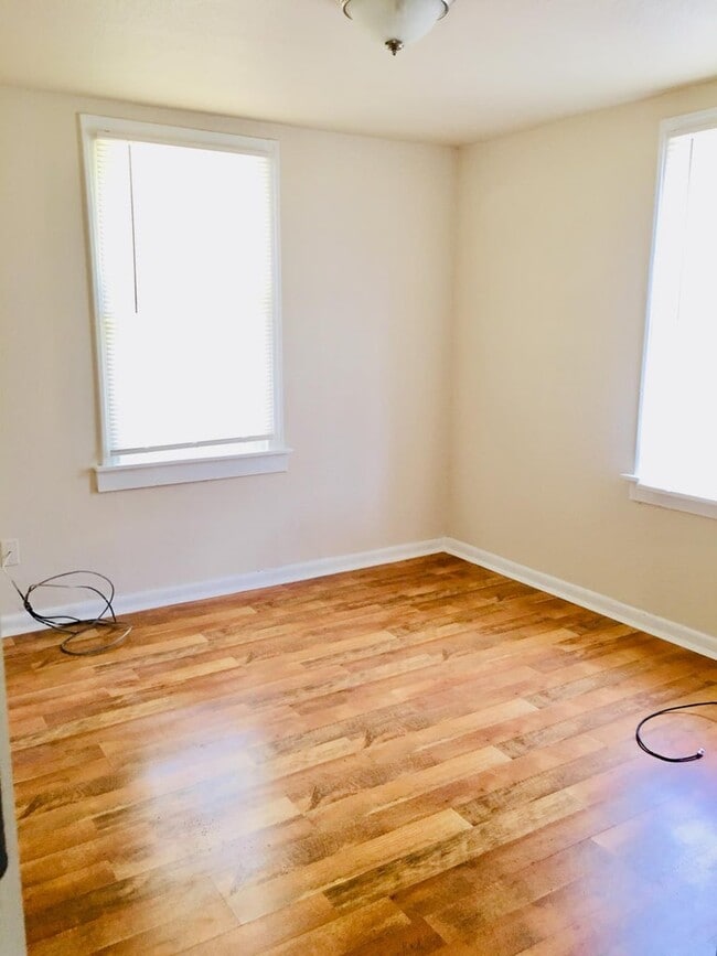 Photo - 321 Vernon St