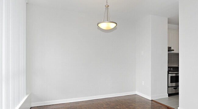 Building Photo - Prince Arthur Unit 02205