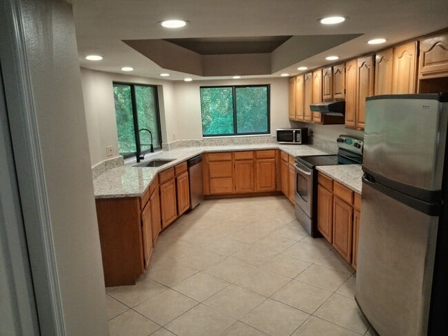 Photo - 9117 Regents Park Dr