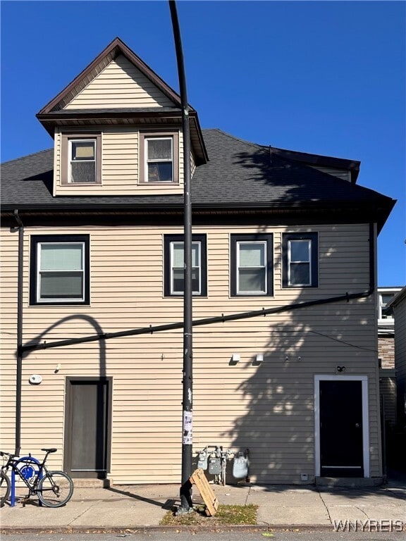 Building Photo - 387 Forest Ave